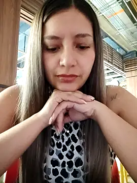Snapshot of alana_69 chatting on 06/12/26, 11:25 alana 69 online show from 06/12/26, 11:25