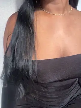 Snapshot of Sara_Boom chatting on 09/24/25, 01:14 Sara Boom online show from 09/24/25, 01:14