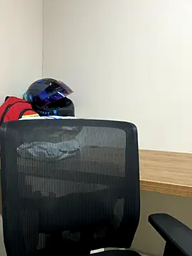 Snapshot of Sara_Boom chatting on 10/08/25, 02:14 Sara Boom online show from 10/08/25, 02:14