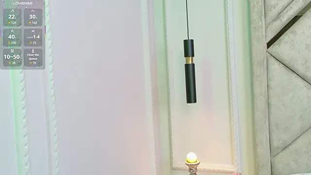 Snapshot of Sara_Boom chatting on 10/10/25, 03:00 Sara Boom online show from 10/10/25, 03:00