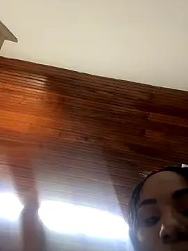 Snapshot of Sara_Boom chatting on 10/11/25, 01:31 Sara Boom online show from 10/11/25, 01:31