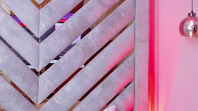 Snapshot of Sara_Boom chatting on 11/28/25, 01:47 Sara Boom online show from 11/28/25, 01:47