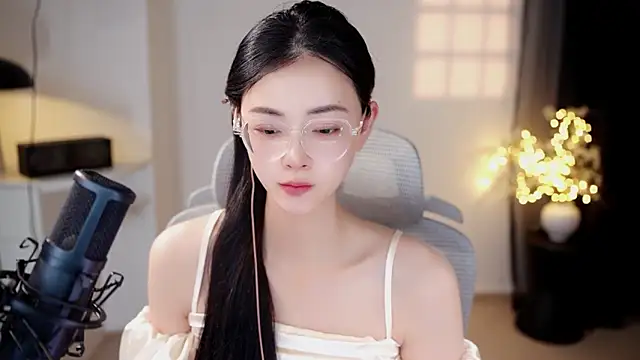 Snapshot of Ocean--Lili chatting on 07/12/26, 02:19 Ocean--Lili online show from 07/12/26, 02:19