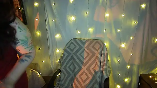 Victoria Marks online show from 03/23/25, 02:04