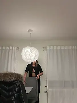 Snapshot of Lebanese-teen chatting on 01/16/25, 12:12 Lebanese-teen online show from 01/16/25, 12:12