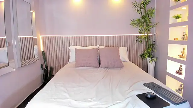 Snapshot of CloeHarp chatting on 02/09/26, 11:36 CloeHarp online show from 02/09/26, 11:36