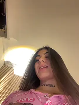 Sarasanders 4 online show from 10/24/25, 03:14