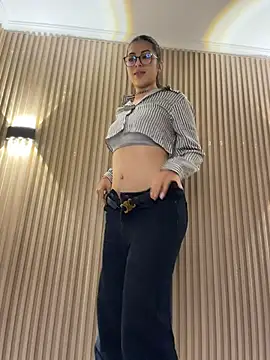 Sarasanders 4 online show from 01/18/26, 04:49