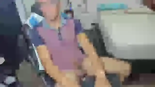 Snapshot of guachin_hunk chatting on 03/17/25, 03:18 guachin hunk online show from 03/17/25, 03:18