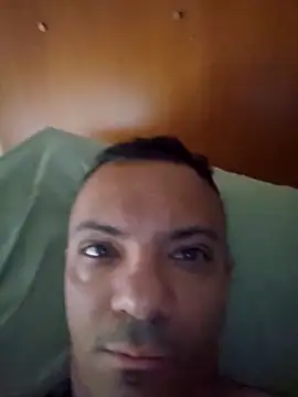 guachin hunk online show from 02/15/26, 02:47