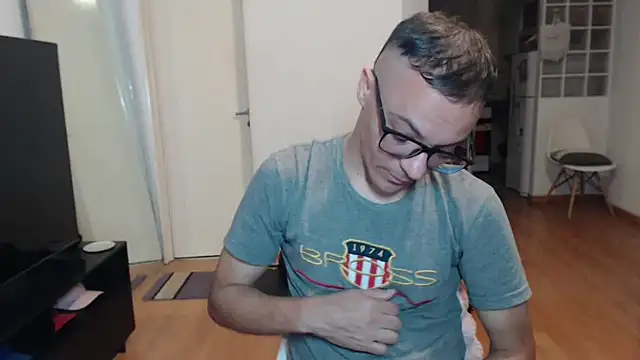guachin hunk online show from 05/14/26, 03:24