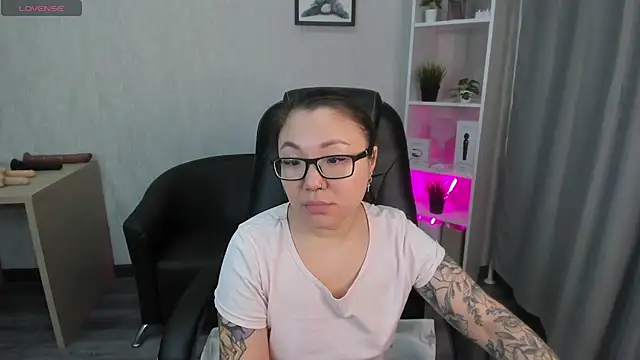 Snapshot of gentle_muse chatting on 02/23/25, 09:59 gentle muse online show from 02/23/25, 09:59