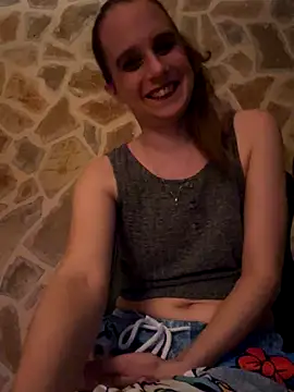 LadyChantale online show from 12/17/25, 06:41