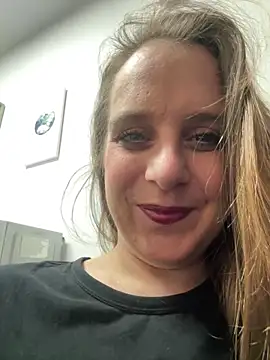 LadyChantale online show from 04/01/26, 06:36