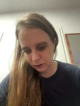 LadyChantale online show from 04/28/26, 05:12