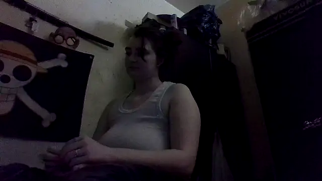 Snowbunnycake 131 online show from 12/31/24, 08:37