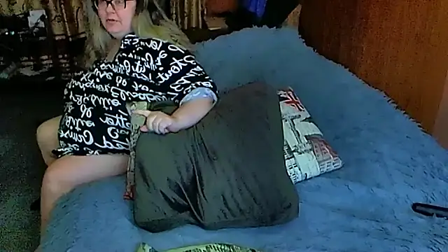 sex2 online show from 03/18/25, 10:37