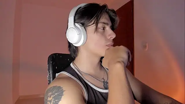 Giordano Russo online show from 12/15/25, 02:49