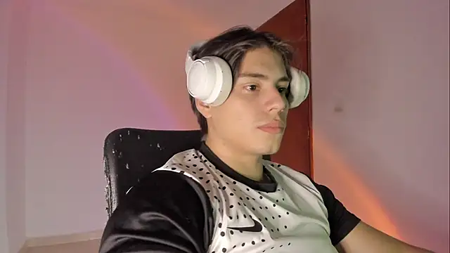 Giordano Russo online show from 03/08/26, 02:04