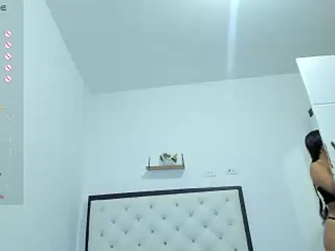 Snapshot of CuteLatinaxx chatting on 12/06/24, 12:38 CuteLatinaxx online show from 12/06/24, 12:38