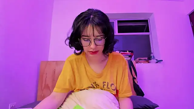  Lunnaa  online show from 12/19/24, 01:28