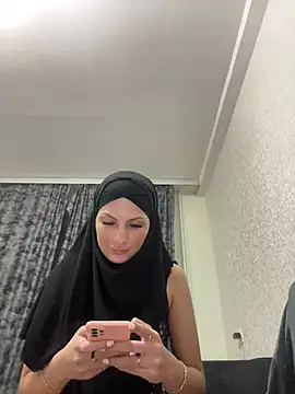 GumusGuray online show from 02/08/25, 12:06