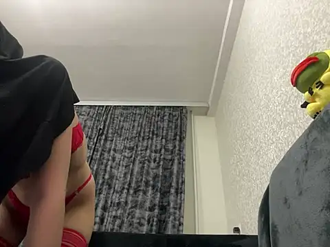 GumusGuray online show from 02/10/25, 03:13