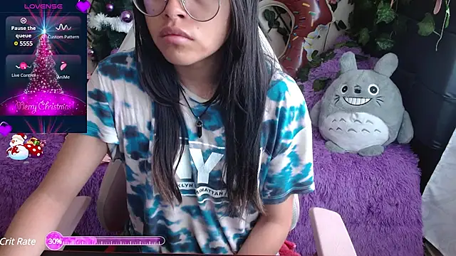 Snapshot of MidoriQuiinn chatting on 12/14/24, 01:59 MidoriQuiinn online show from 12/14/24, 01:59