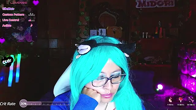Snapshot of MidoriQuiinn chatting on 03/05/25, 11:27 MidoriQuiinn online show from 03/05/25, 11:27