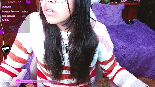 Snapshot of MidoriQuiinn chatting on 03/11/25, 02:18 MidoriQuiinn online show from 03/11/25, 02:18