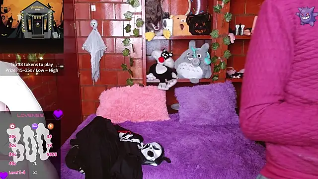 Snapshot of MidoriQuiinn chatting on 10/29/25, 02:19 MidoriQuiinn online show from 10/29/25, 02:19