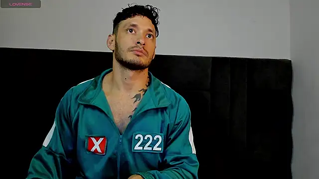 alejandro  2 online show from 05/05/26, 05:43