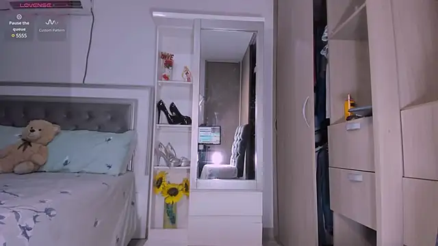 sharonDulce online show from 03/15/25, 05:08