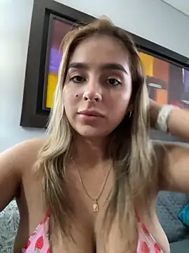 oriana zoeee online show from 12/01/24, 09:48