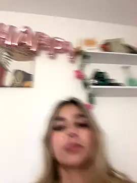 oriana zoeee online show from 11/11/25, 11:49