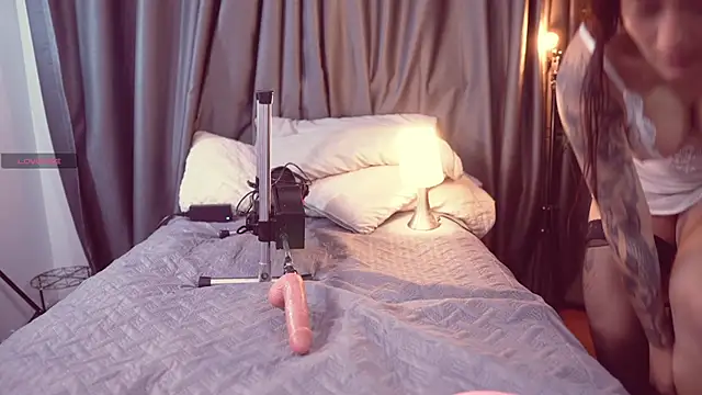 Snapshot of Lucy_fit chatting on 09/15/25, 09:20 Lucy fit online show from 09/15/25, 09:20