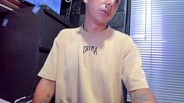 Snapshot of boy_bigcock24cm chatting on 07/18/26, 12:48 boy bigcock24cm online show from 07/18/26, 12:48