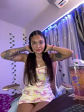 Snapshot of LunaXuan chatting on 03/20/25, 11:12 LunaXuan online show from 03/20/25, 11:12