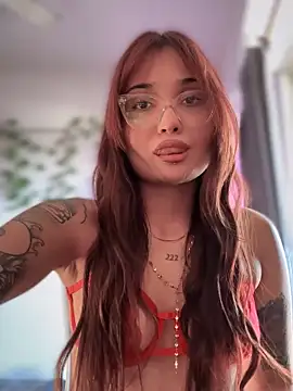 Snapshot of LunaXuan chatting on 09/21/25, 07:48 LunaXuan online show from 09/21/25, 07:48