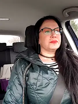 Snapshot of x__KHALEESI__x chatting on 02/07/25, 08:01 x KHALEESI x online show from 02/07/25, 08:01