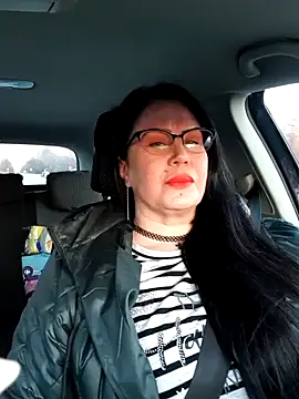 Snapshot of x__KHALEESI__x chatting on 02/07/25, 03:19 x KHALEESI x online show from 02/07/25, 03:19