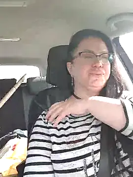 Snapshot of x__KHALEESI__x chatting on 03/10/25, 12:48 x KHALEESI x online show from 03/10/25, 12:48