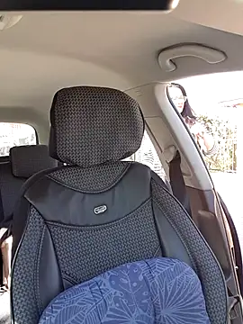 Snapshot of x__KHALEESI__x chatting on 09/16/25, 07:09 x KHALEESI x online show from 09/16/25, 07:09