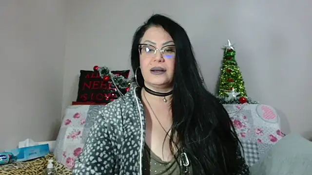 Snapshot of x__KHALEESI__x chatting on 01/05/26, 09:07 x KHALEESI x online show from 01/05/26, 09:07