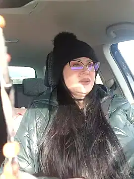 Snapshot of x__KHALEESI__x chatting on 01/10/26, 08:49 x KHALEESI x online show from 01/10/26, 08:49