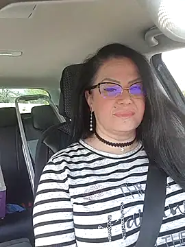 x  KHALEESI  x online show from 04/18/26, 09:13