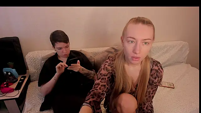 secret dreams   online show from 01/24/25, 08:13