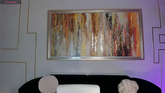NiaHolland online show from 06/14/26, 11:18