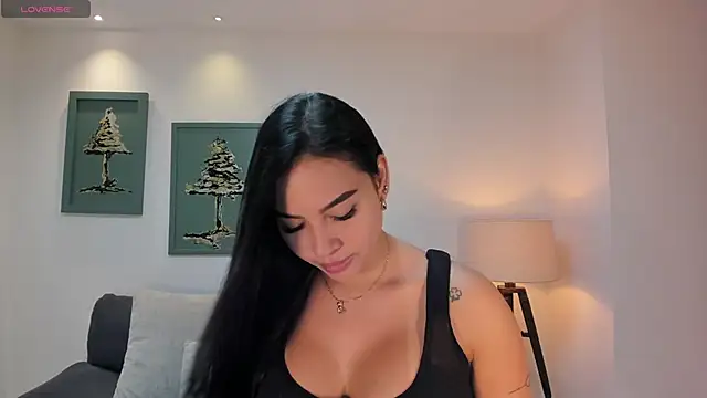 Snapshot of MollyJones_ chatting on 05/13/26, 07:11 MollyJones online show from 05/13/26, 07:11