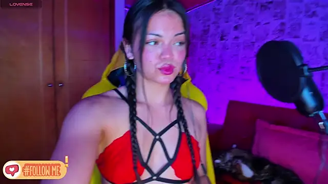 Snapshot of Meli_Pixel chatting on 02/07/25, 04:14 Meli Pixel online show from 02/07/25, 04:14